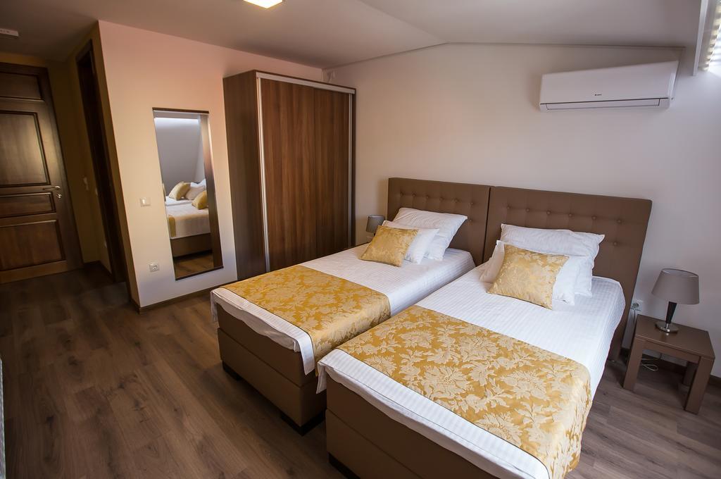 Heartland City B&B トゥズラ エクステリア 写真