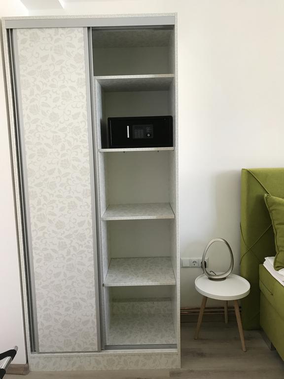 Heartland City B&B トゥズラ エクステリア 写真