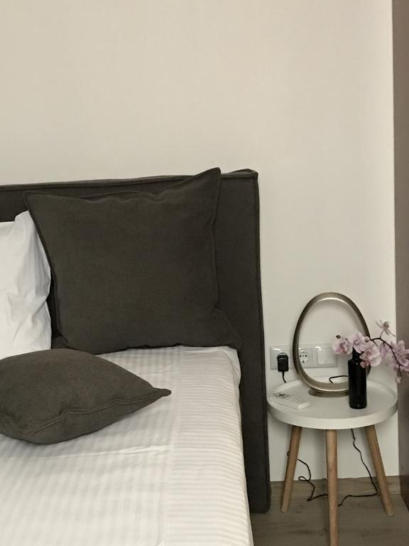 Heartland City B&B トゥズラ エクステリア 写真